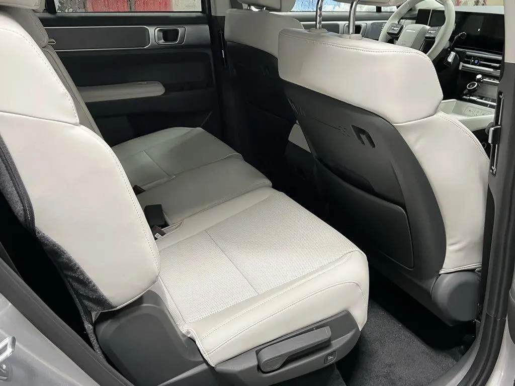 2025 Hyundai Santa Fe - $33,544
