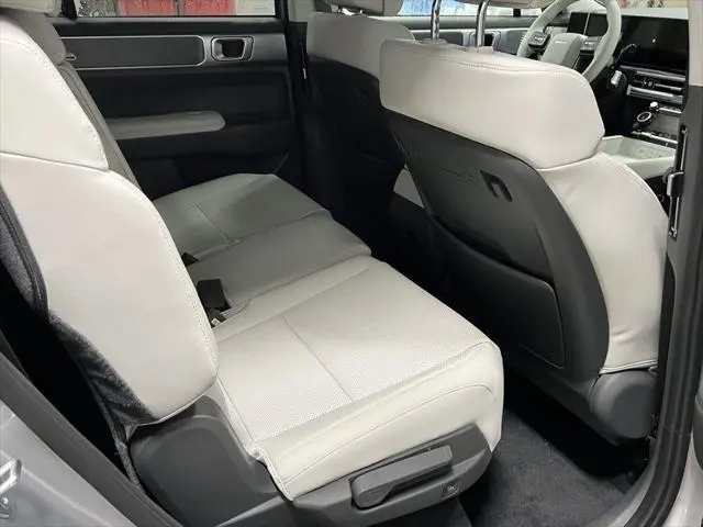 2025 Hyundai Santa Fe - $33,544
