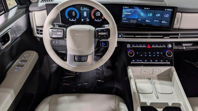 2025 Hyundai SANTA FE SEL