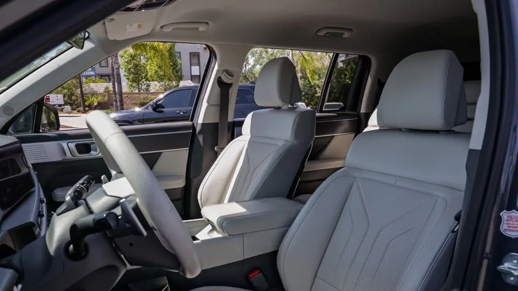 2025 Hyundai SANTA FE SEL