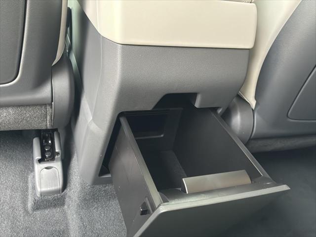 2027 Hyundai Santa Fe - $42,354