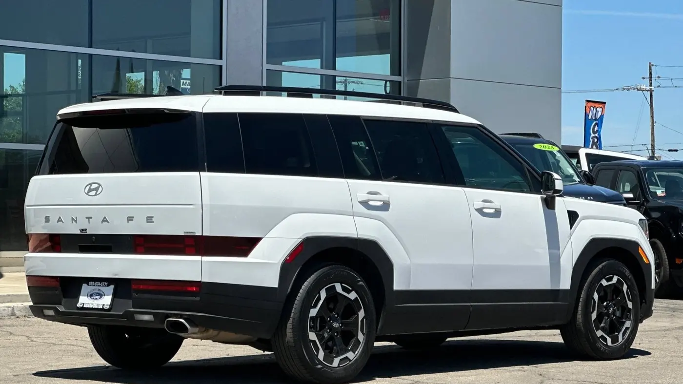 2025 Hyundai SANTA FE SEL