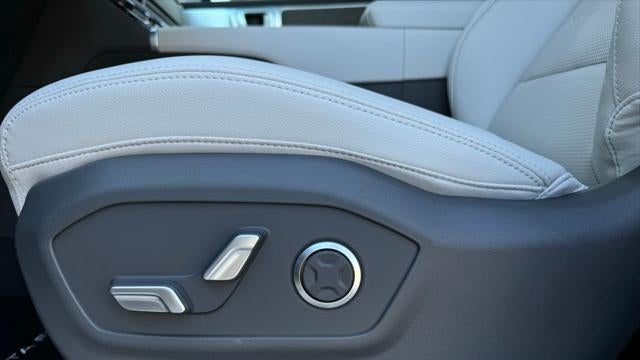 2025 Hyundai SANTA FE Hybrid Limited