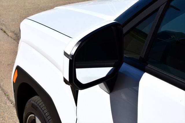 2025 Hyundai Santa Fe - $36,122