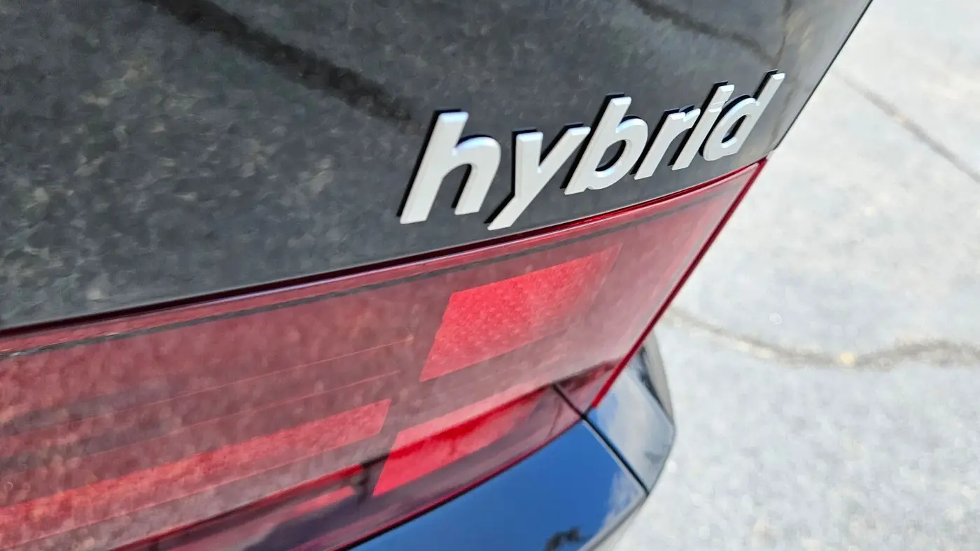 2025 Hyundai SANTA FE Hybrid Limited