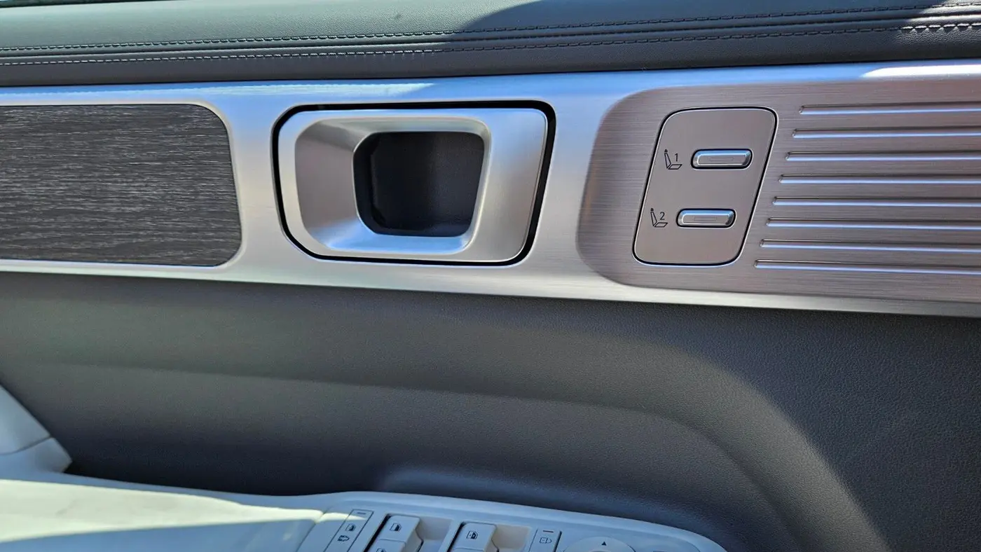 2025 Hyundai SANTA FE Hybrid Limited