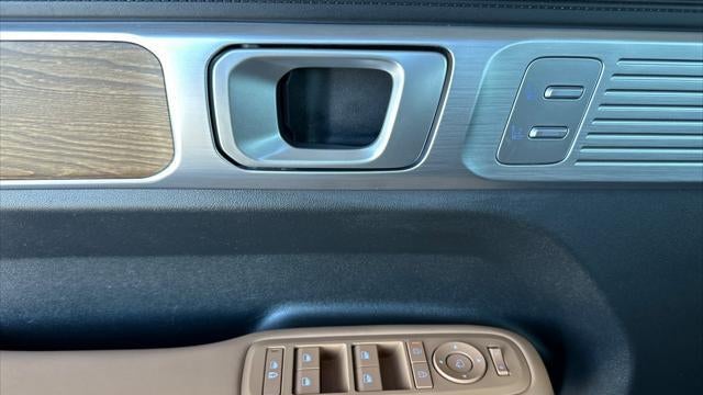 2025 Hyundai SANTA FE Hybrid Limited