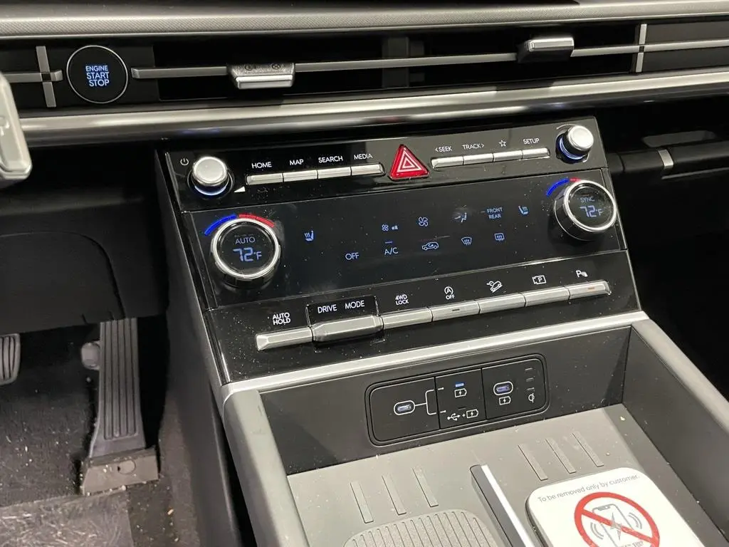 2025 Hyundai Santa Fe - $43,234