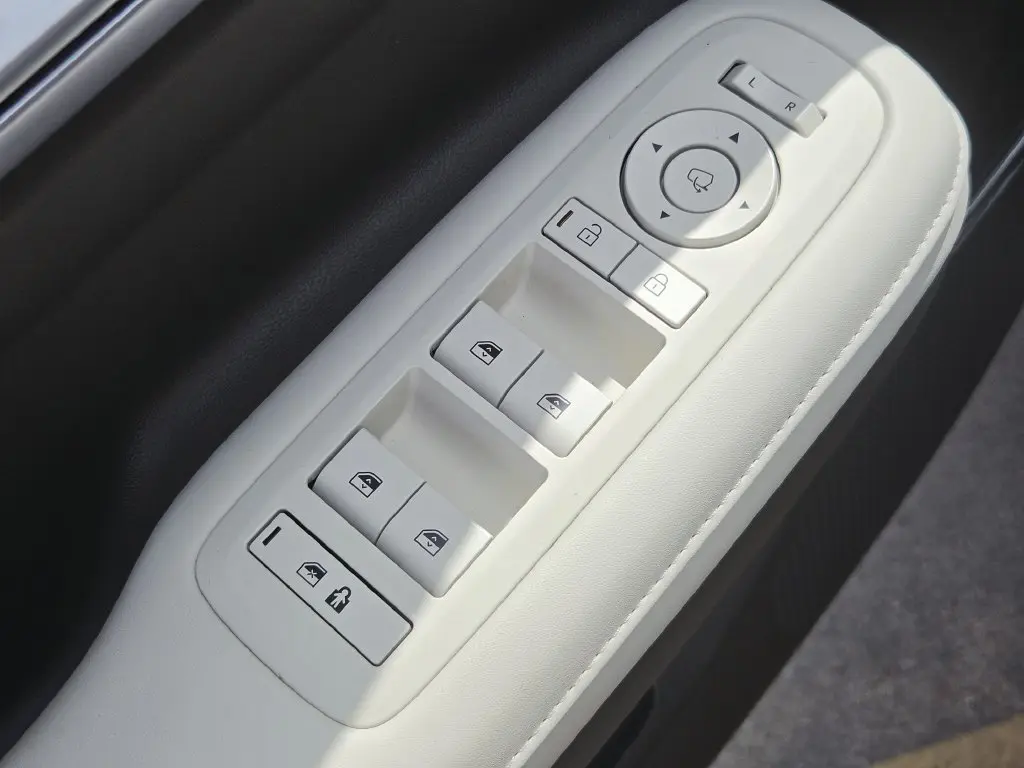 2025 Hyundai Santa Fe - $49,255