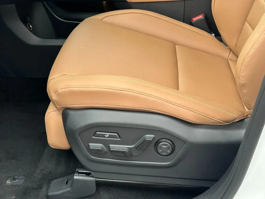 2026 Hyundai Santa Fe - $43,477