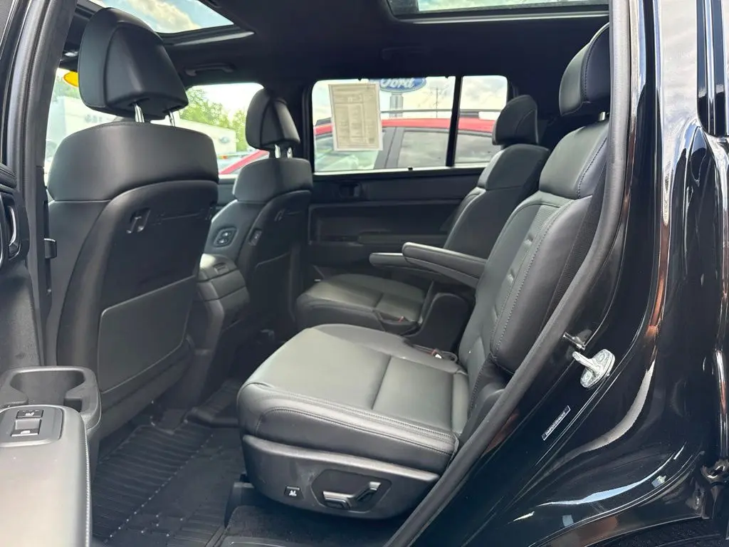 2025 Hyundai Santa Fe - $37,586