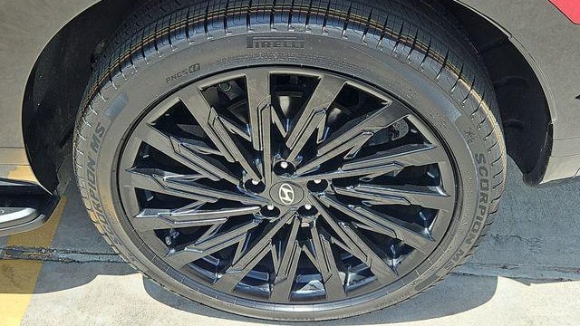 2025 Hyundai SANTA FE Calligraphy