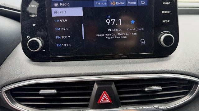 2021 Hyundai SANTA FE SE