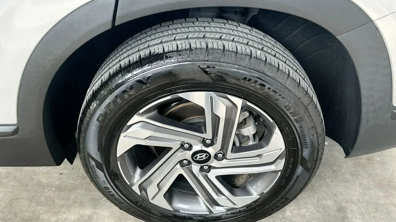 2023 Hyundai SANTA FE SE