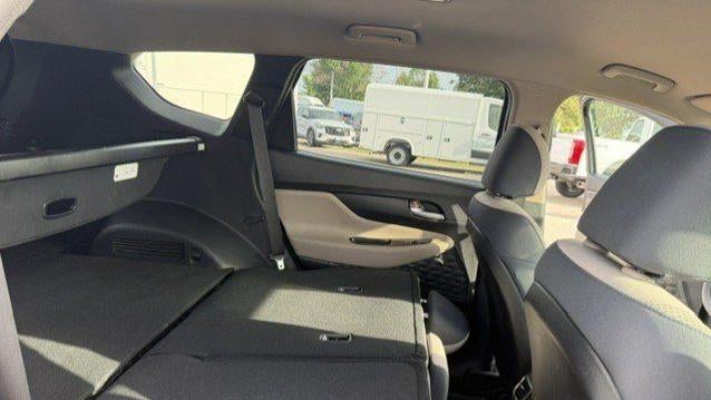 2023 Hyundai SANTA FE SE