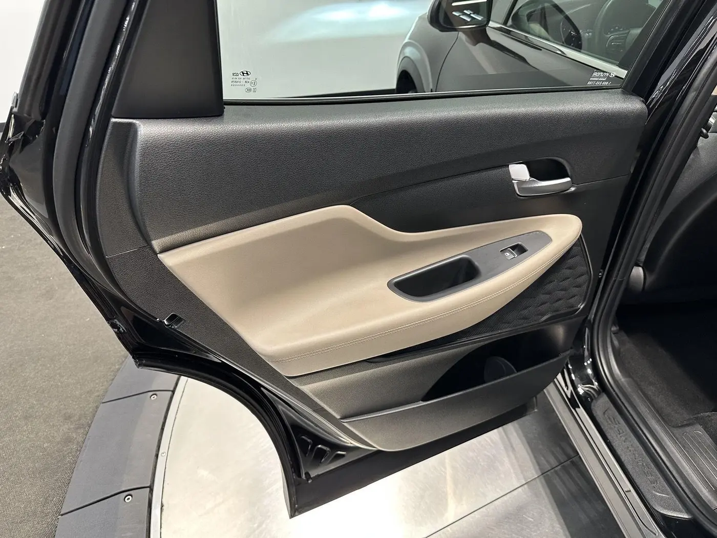 2023 Hyundai Santa Fe - $22,899