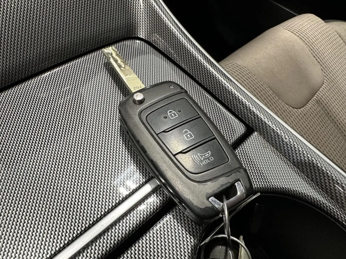 2023 Hyundai Santa Fe - $22,899