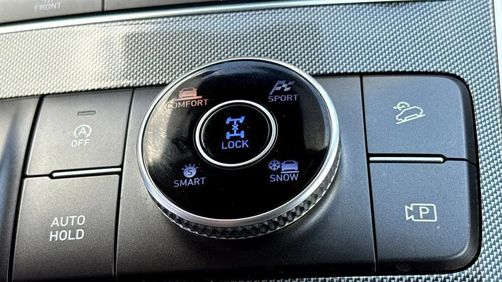 2023 Hyundai SANTA FE SE