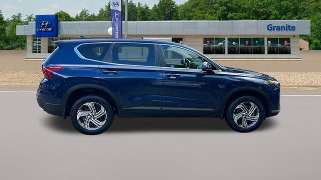 2022 Hyundai SANTA FE SE