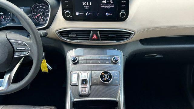 2022 Hyundai SANTA FE SE