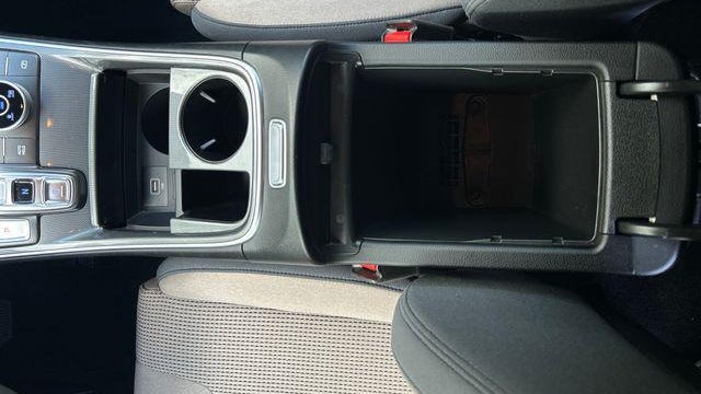 2022 Hyundai SANTA FE SE