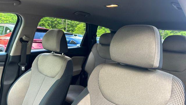 2022 Hyundai SANTA FE SE
