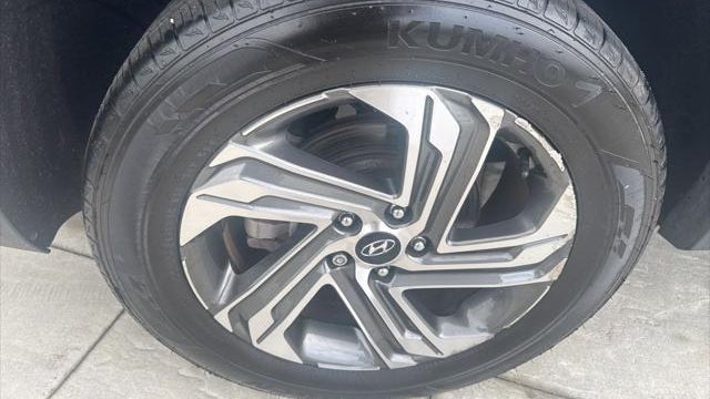 2023 Hyundai SANTA FE SE