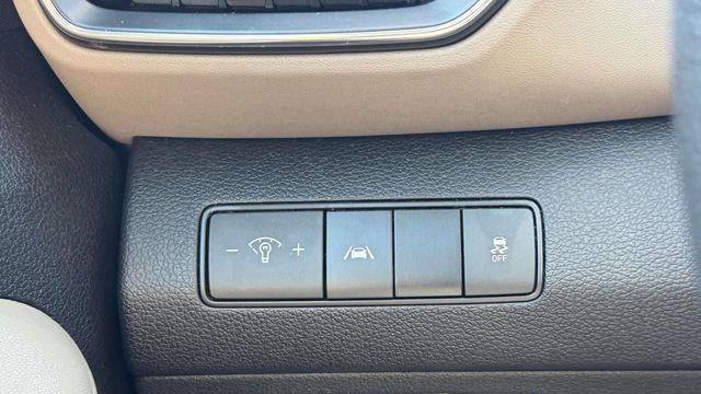 2022 Hyundai SANTA FE SE