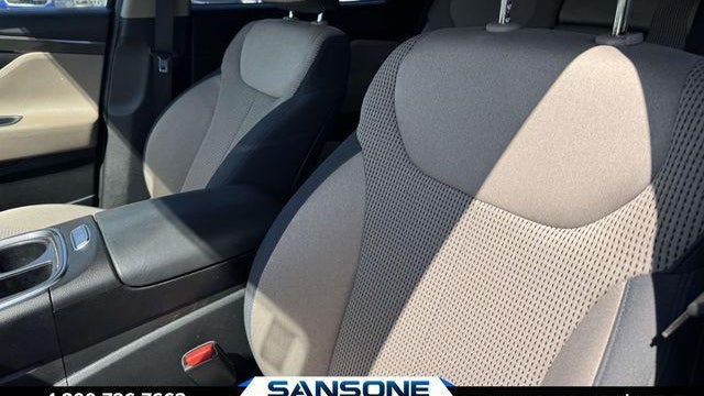 2022 Hyundai SANTA FE SE