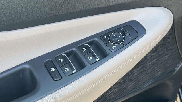 2022 Hyundai SANTA FE SE