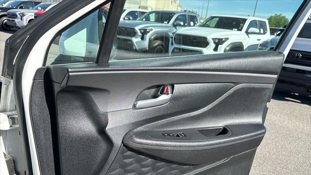 2023 Hyundai SANTA FE SE