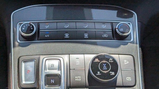 2022 Hyundai SANTA FE SE