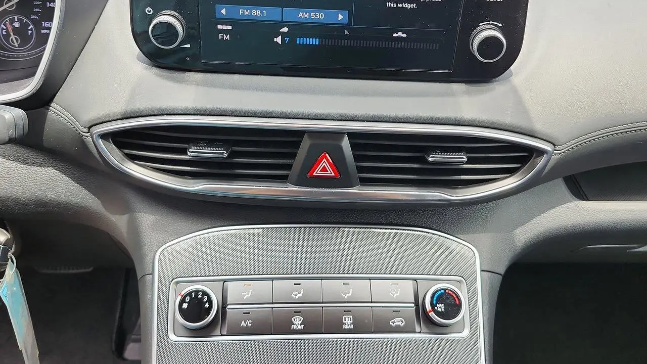 2023 Hyundai SANTA FE SE