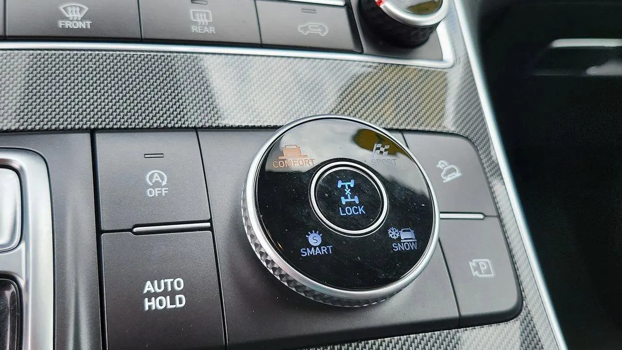 2023 Hyundai SANTA FE SE