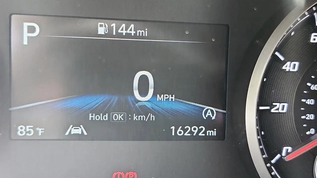 2023 Hyundai SANTA FE SE