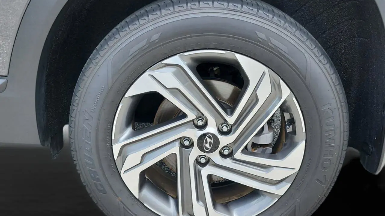 2023 Hyundai SANTA FE SE