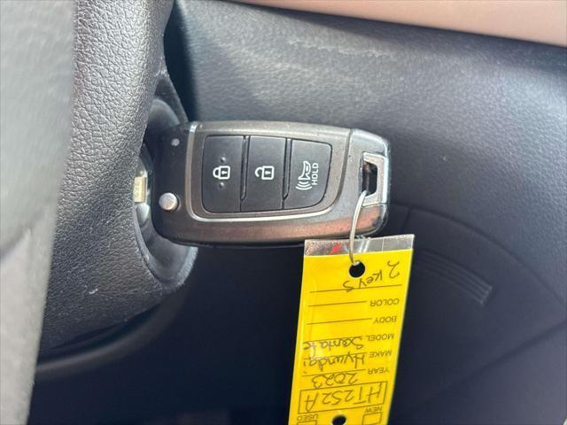 2023 Hyundai Santa Fe - $24,795