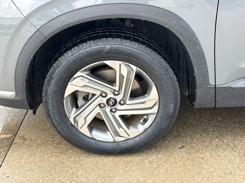 2021 Hyundai Santa Fe - $17,000