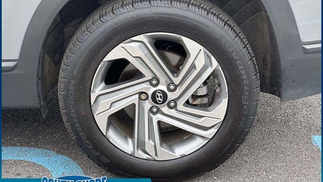 2022 Hyundai SANTA FE SE