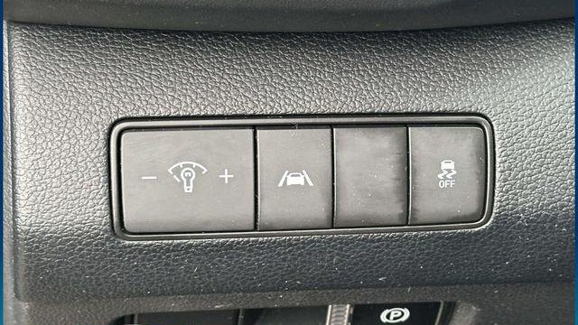 2022 Hyundai SANTA FE SE