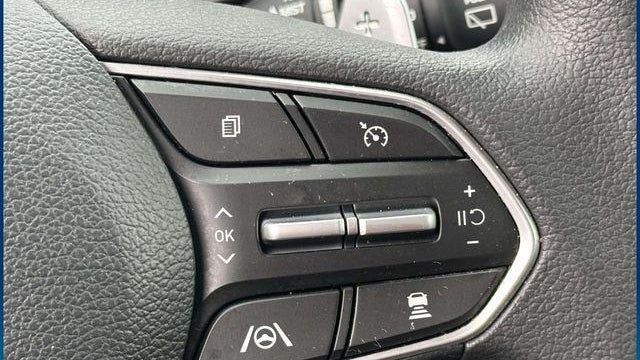 2022 Hyundai SANTA FE SE