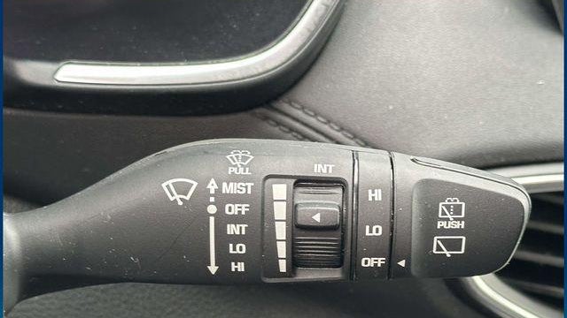 2022 Hyundai SANTA FE SE