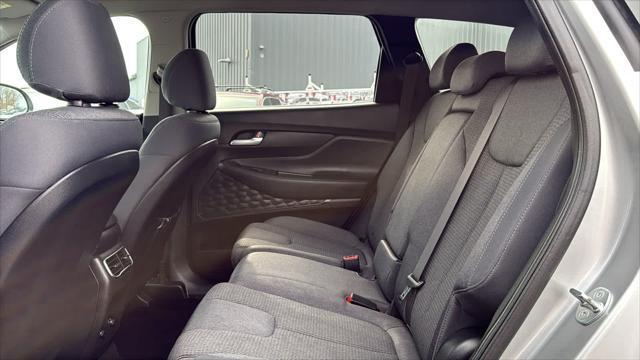 2023 Hyundai SANTA FE SE