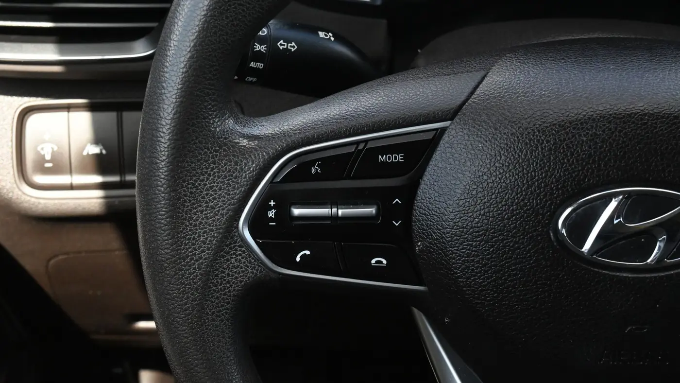 2020 Hyundai SANTA FE SE