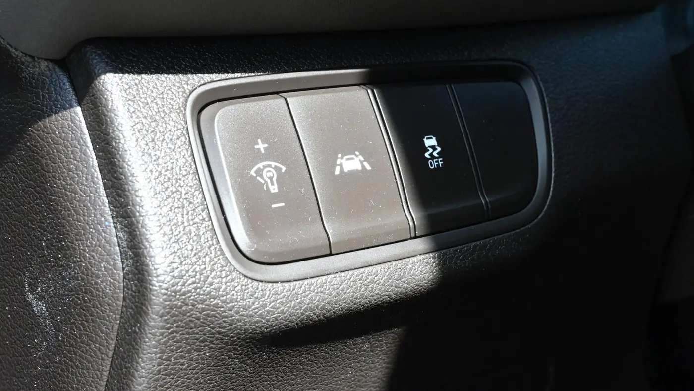 2020 Hyundai SANTA FE SE