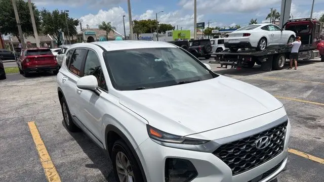 2020 Hyundai SANTA FE SE