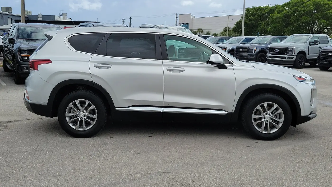 2020 Hyundai SANTA FE SE