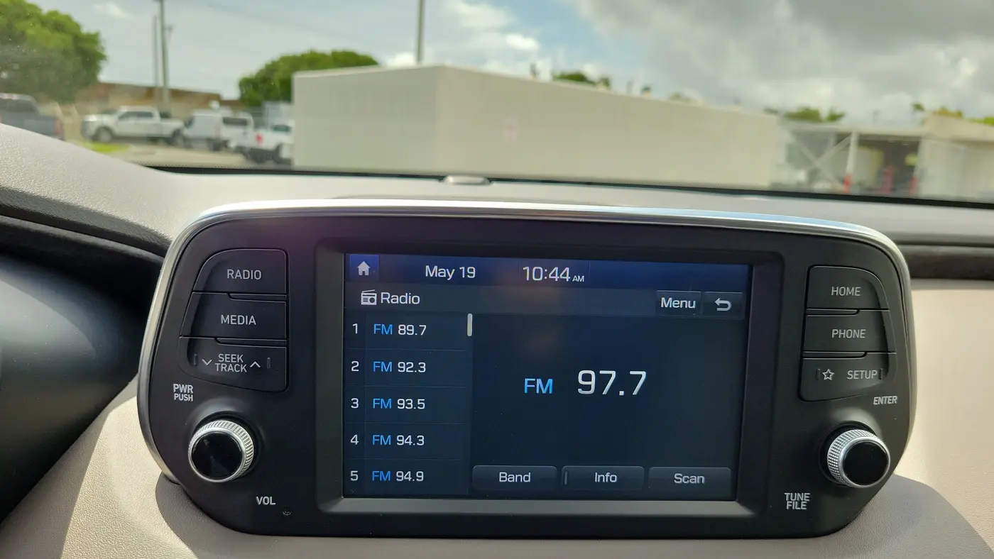 2020 Hyundai SANTA FE SE