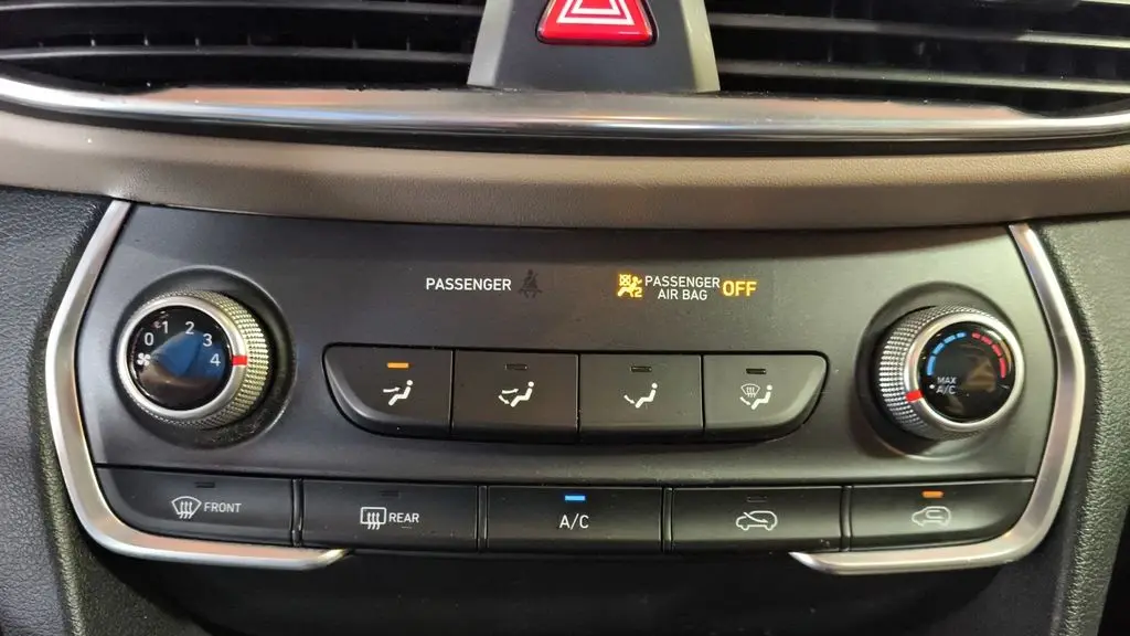 2020 Hyundai SANTA FE SE