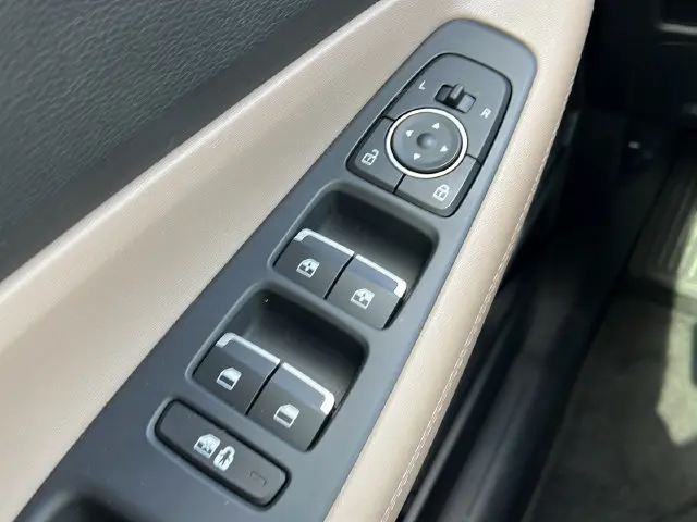 2023 Hyundai Santa Fe - $24,763
